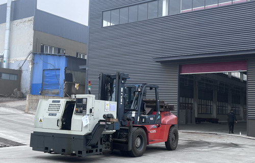 Hetian Mold Workshop Relocates to New Site, Firecrackers Celebrate the Grand Occasion