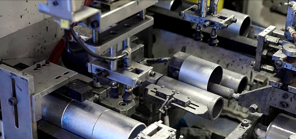 Automated bushing line with end-of-line test stations at the Hetian plant